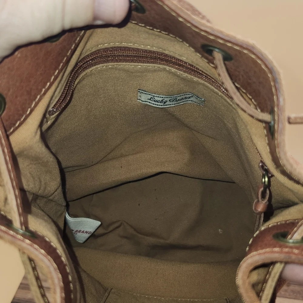CLEARANCE! Lucky Brand 100% Real Leather Bucket Bag, Like New Condition - Picture 3 of 7